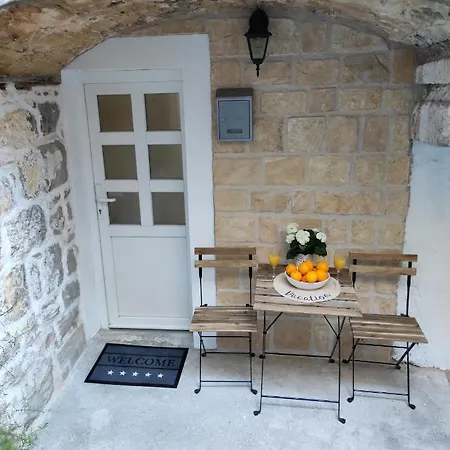 Apartment Stone House Lovric