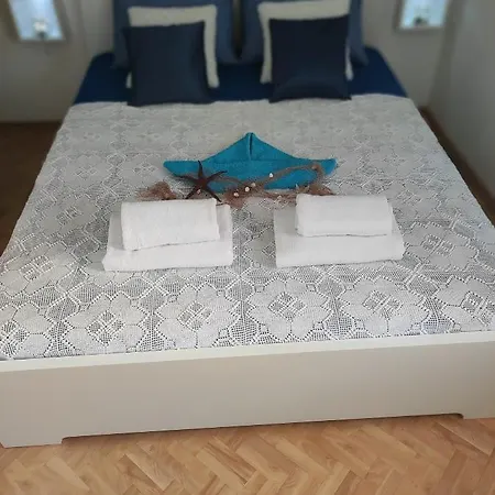 Stone House Lovric Apartment