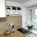 Stone House Lovric Kastela