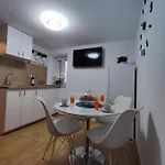 Stone House Lovric Apartment *