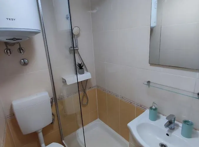 아파트 Stone House Lovric *